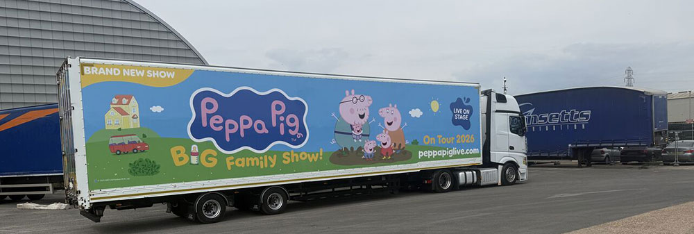 Pepper Pig Trailer seen at Tomsetts overnight stop in Newhaven